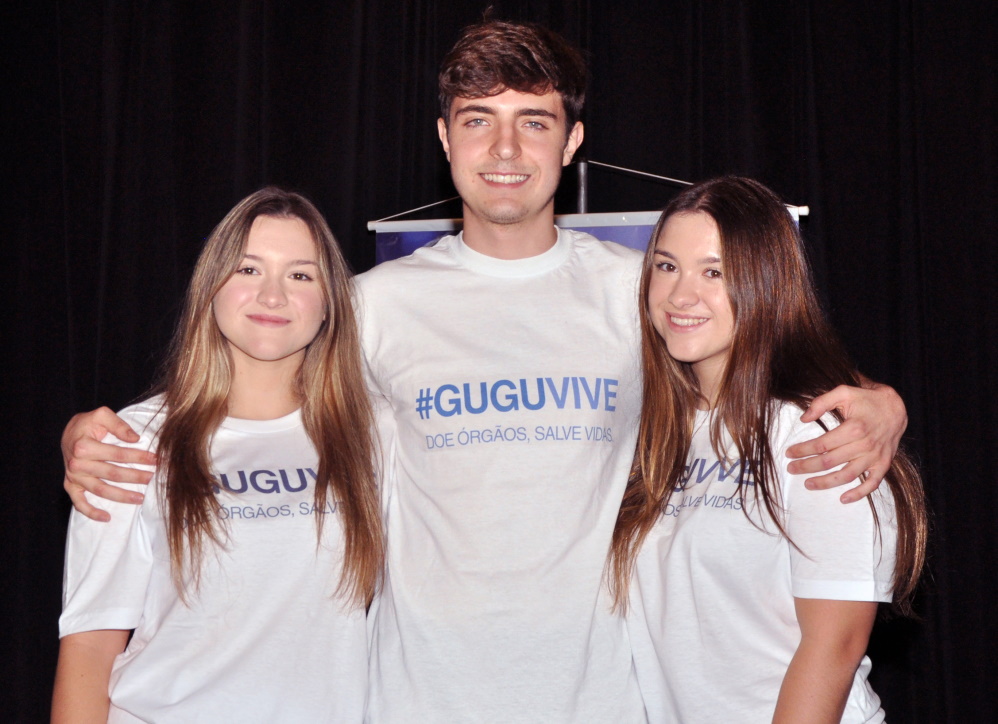 Família de Gugu Liberato lança campanha #GuguVive