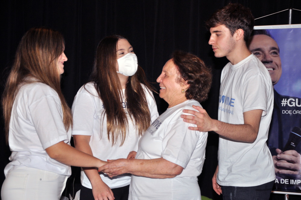 Família de Gugu Liberato lança campanha #GuguVive