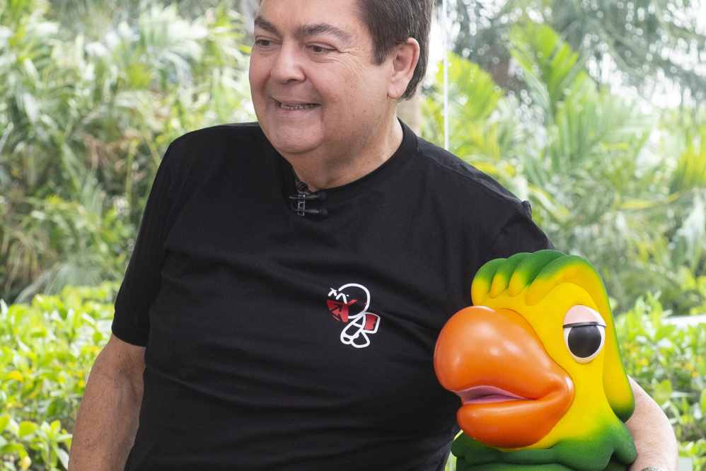 Quando esteve no Mais Você, Faustão posou com o Louro José