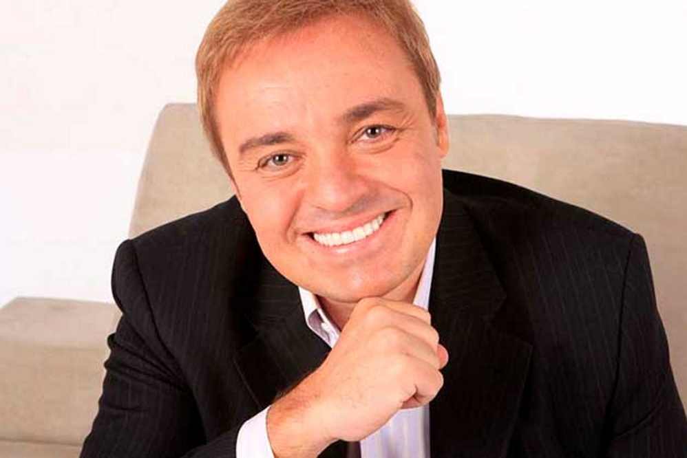 “Não quero vender obras, só incentivar a reciclagem de cortiça”, sobre seus trabalhos em quadros feitos com rolhas de garrafas de vinho