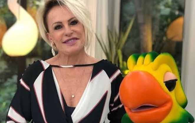 Ana Maria Braga com Louro José nos estúdios do Mais Você