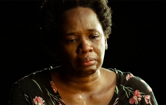 Atriz impactou público e crítica com sua atuação em Falas Negras