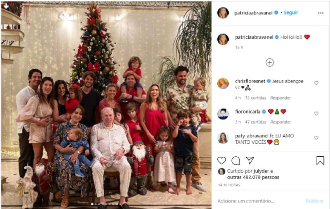 Patrícia Abravanel compartilhou foto da família celebrando o Natal