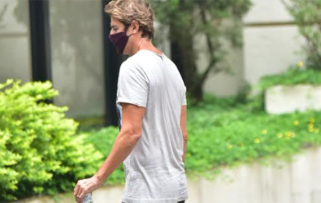 Famoso surpreendeu o público com o novo visual