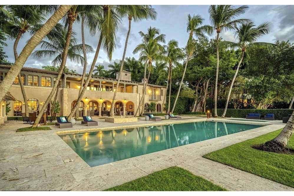 Conheça a mansão de US$ 40 milhões de Phil Collins