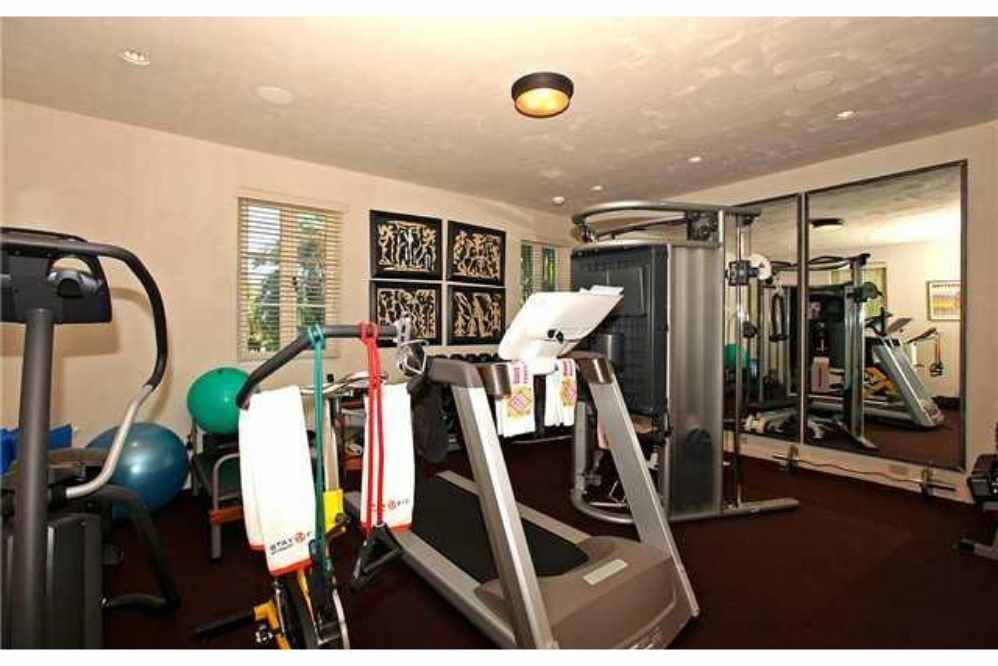 Academia da mansão de US$ 40 milhões de Phil Collins