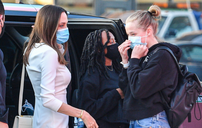 Angelina Jolie Da Dia De Compras Em Loja Para Zahara O Fuxico