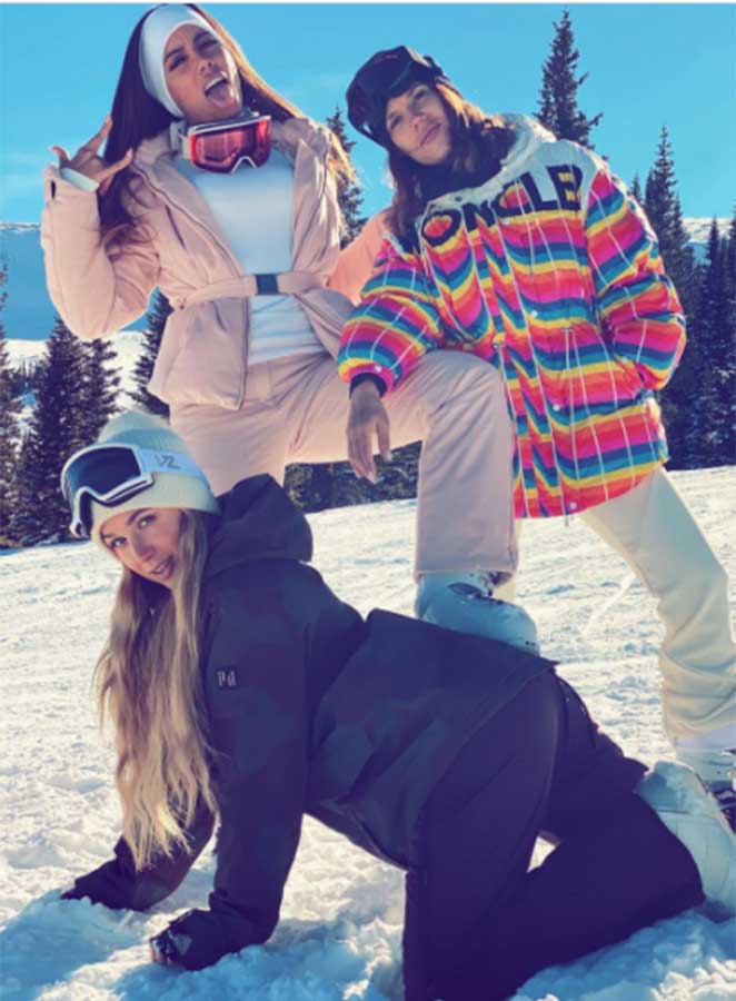 Anitta está curtindo dias de folga na neve