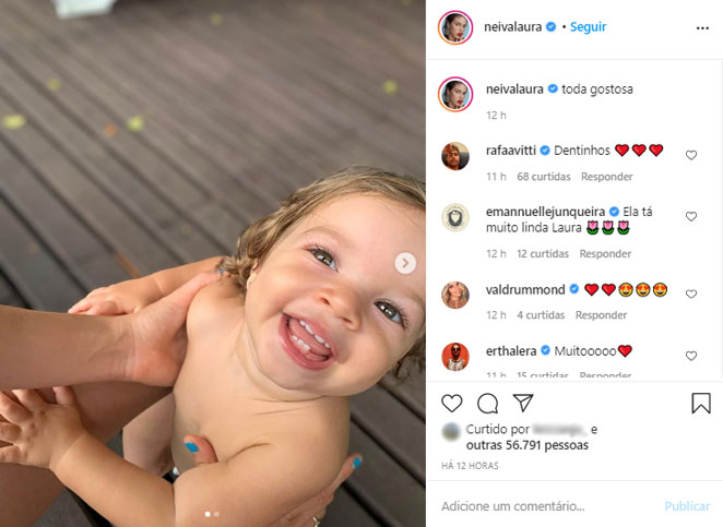 Laura Neiva mostra os sorrisão da filha em fotos