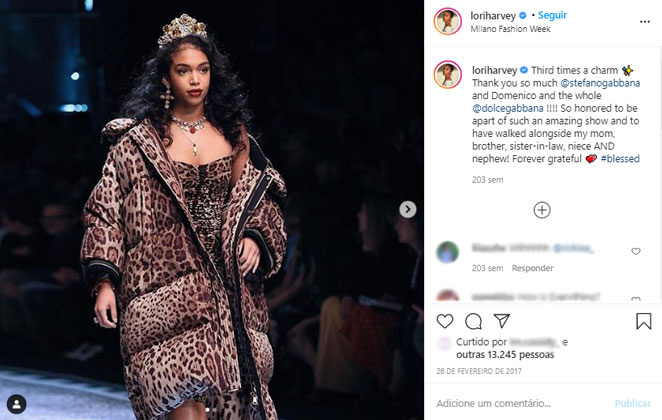 A modelo já participou de campanhas para famosas marcas, como a Dolce & Gabbana