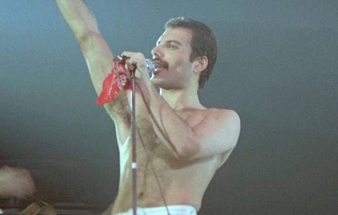 Freddie Mercury teve sua bissexualidade apagada através da história