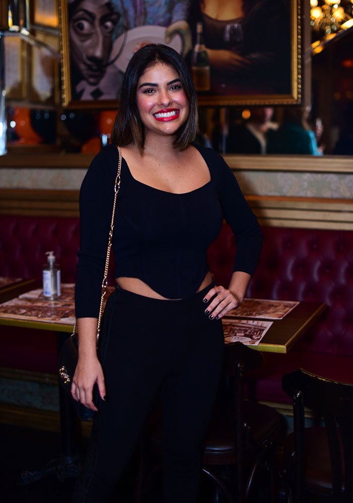 Munik Nunes, vencedora do BBB16, se divertiu com outros colegas de reality show