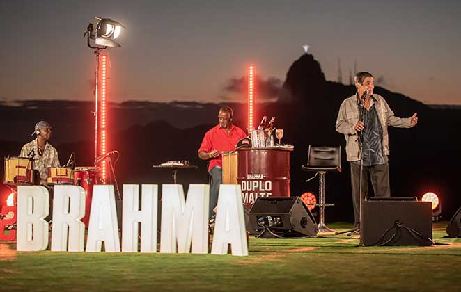 Zeca Pagodinho fará um dos shows virtuais do Camarote Brahma este ano