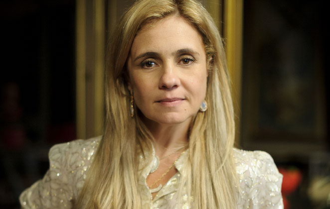 Adriana Esteves, como Carminha, na novela Avenida Brasil