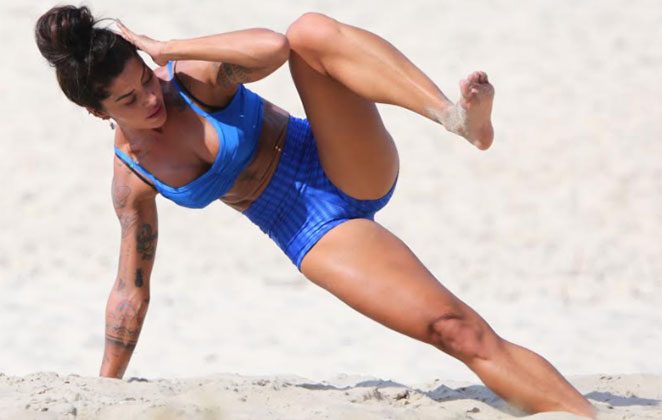 A beldade pegou pesado nos exercícios físicos