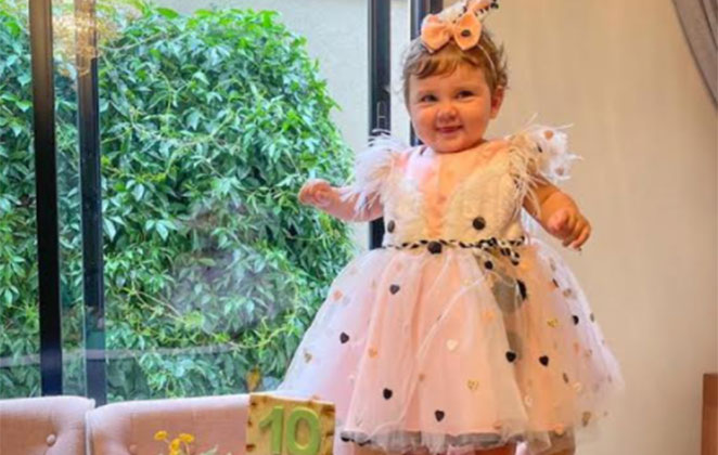 Close na elegância da boneca