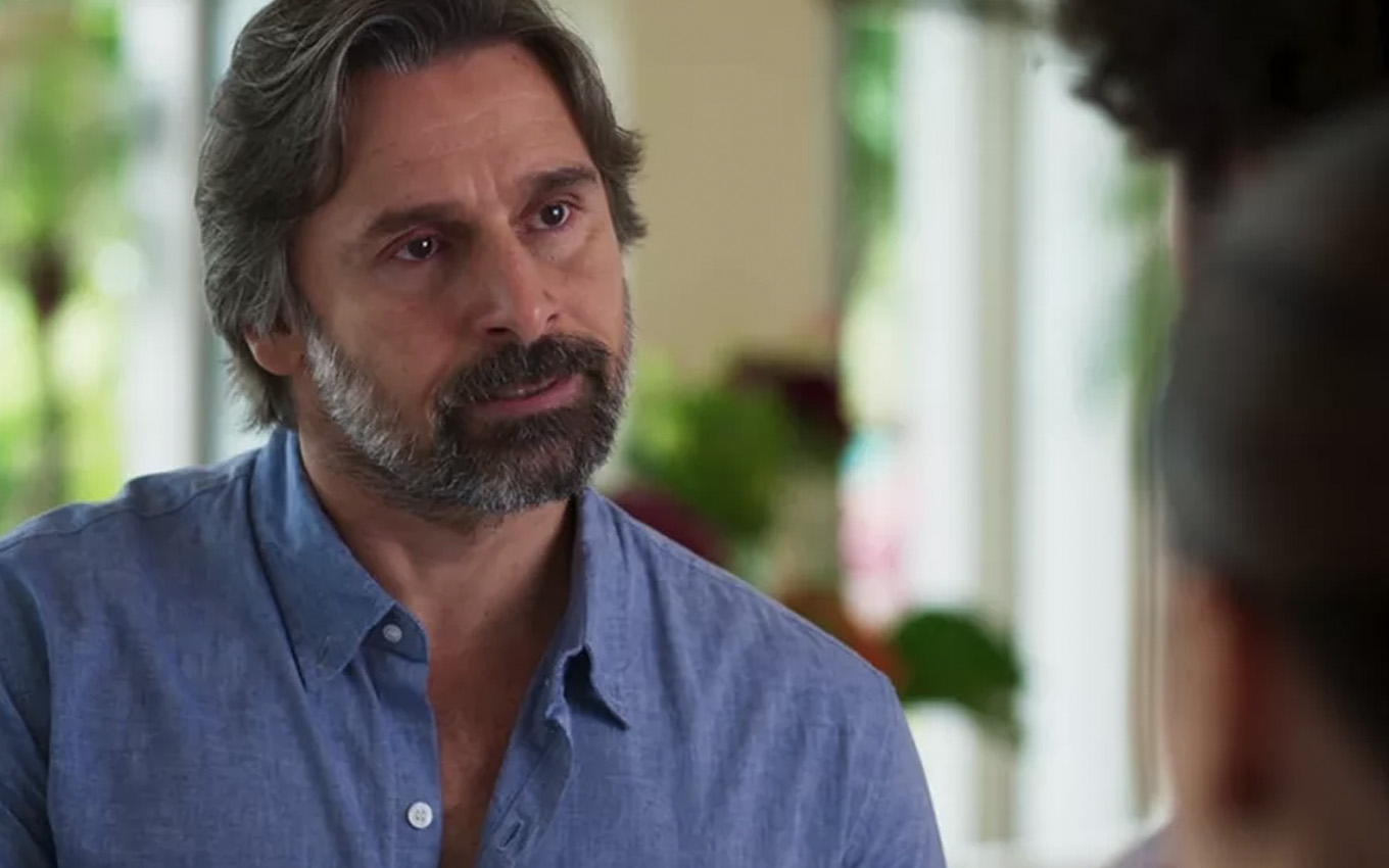 Murilo Rosa em cena de Salve-se Quem Puder