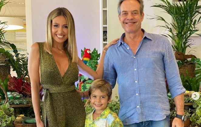 Luisa Mell em clique com a família