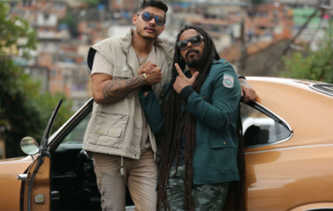 Os artistas posam juntos no projeto Céu Aberto