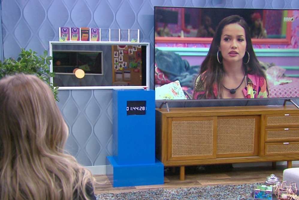 BBB21: Fotos dos dias de Carla Diaz no Quarto Secreto