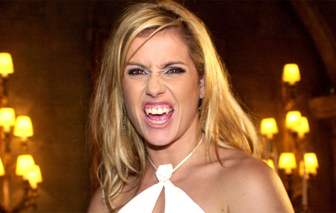 O Beijo do Vampiro, Lara (2002)