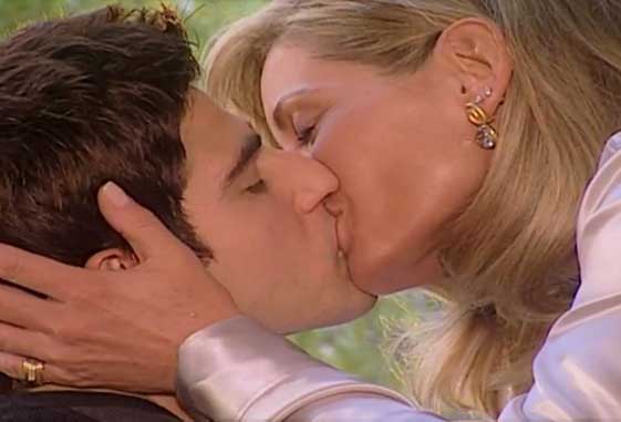 Edu e Helena marcaram a televisão brasileira com beijos apaixonados