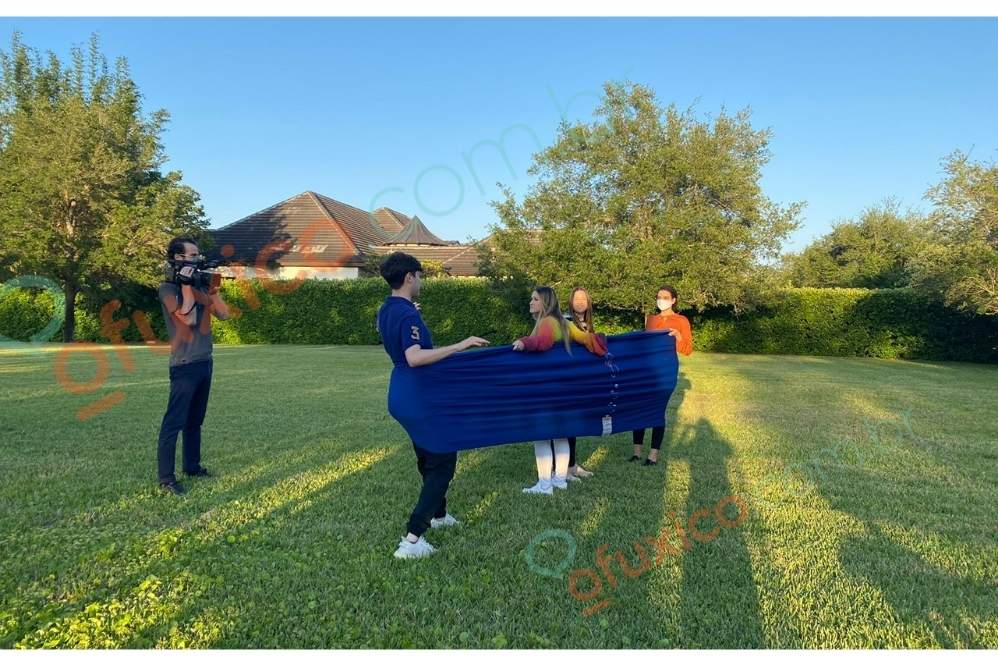 Filhos de Gugu Liberato gravam entrevista em Orlando