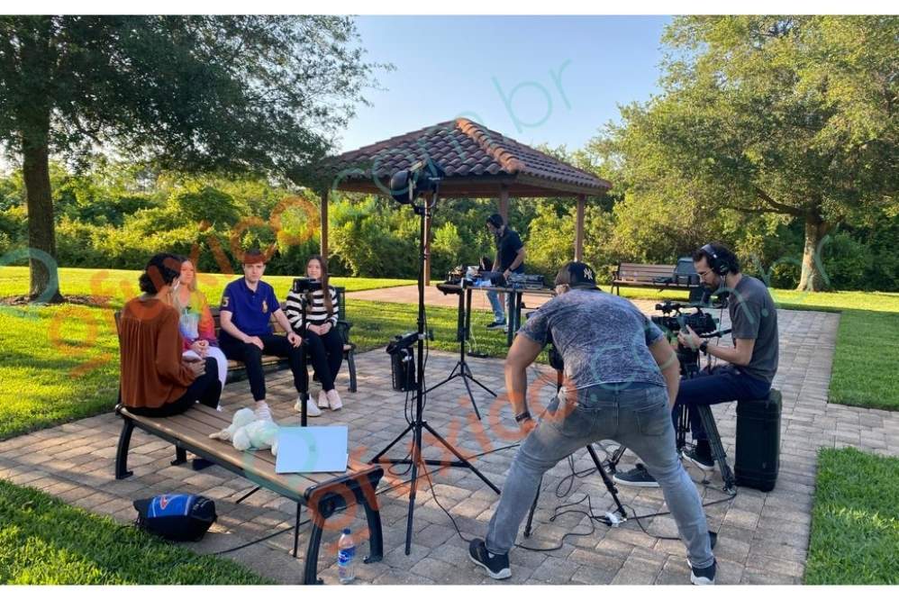 Filhos de Gugu Liberato gravam entrevista em Orlando