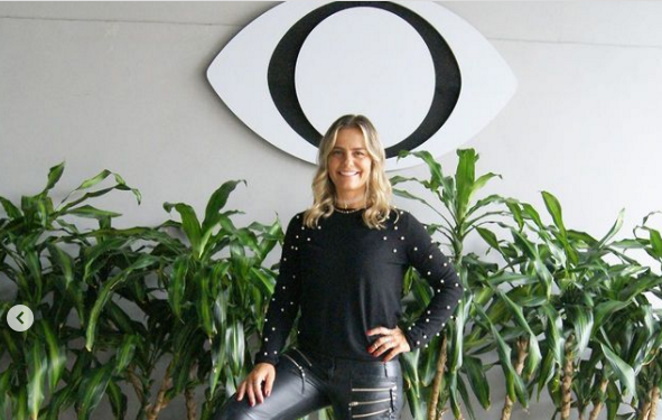 Milene Domingues nos estúdios da Band