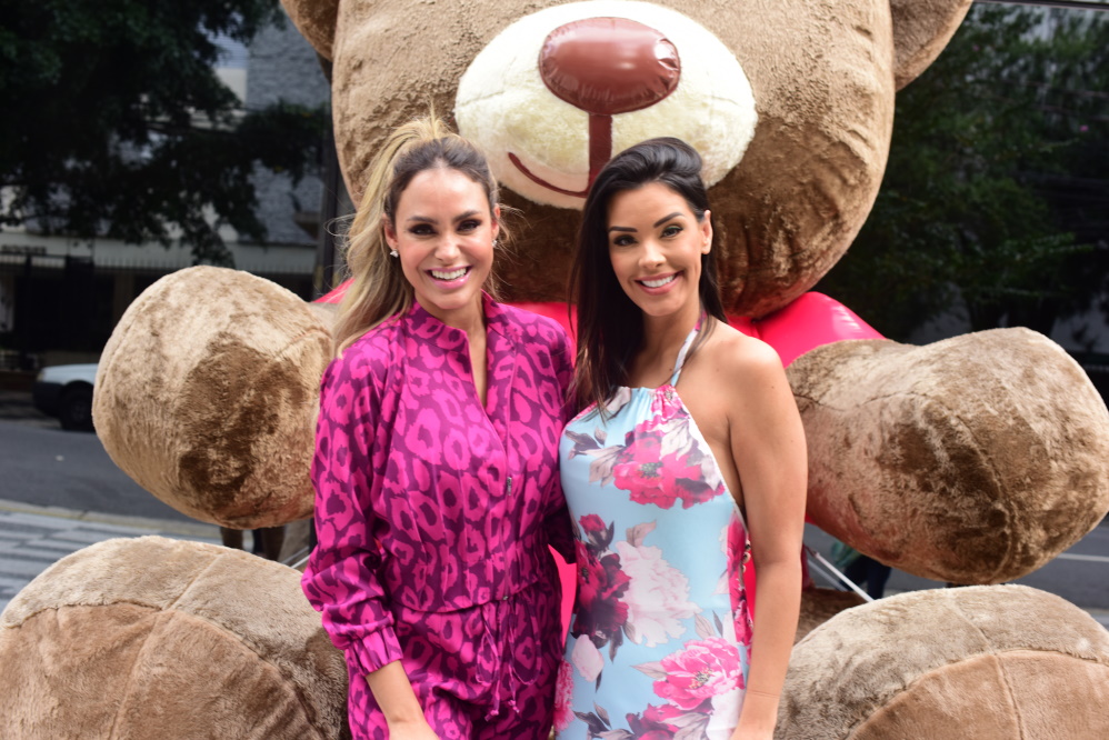 Sarah Andrade e Ivy Moraes posaram para fotos