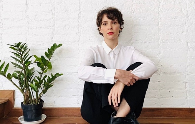 Débora Falabella conversou com exclusividade com OFuxico