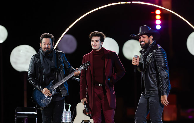 Luan Santana e Fernando e Sorocaba arrasaram em uma live com mais de cinco horas de duração