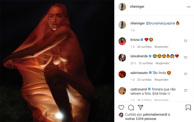 Bruna Marquezine aparece de topless em clique inédito para ensaio da Elle Brasil