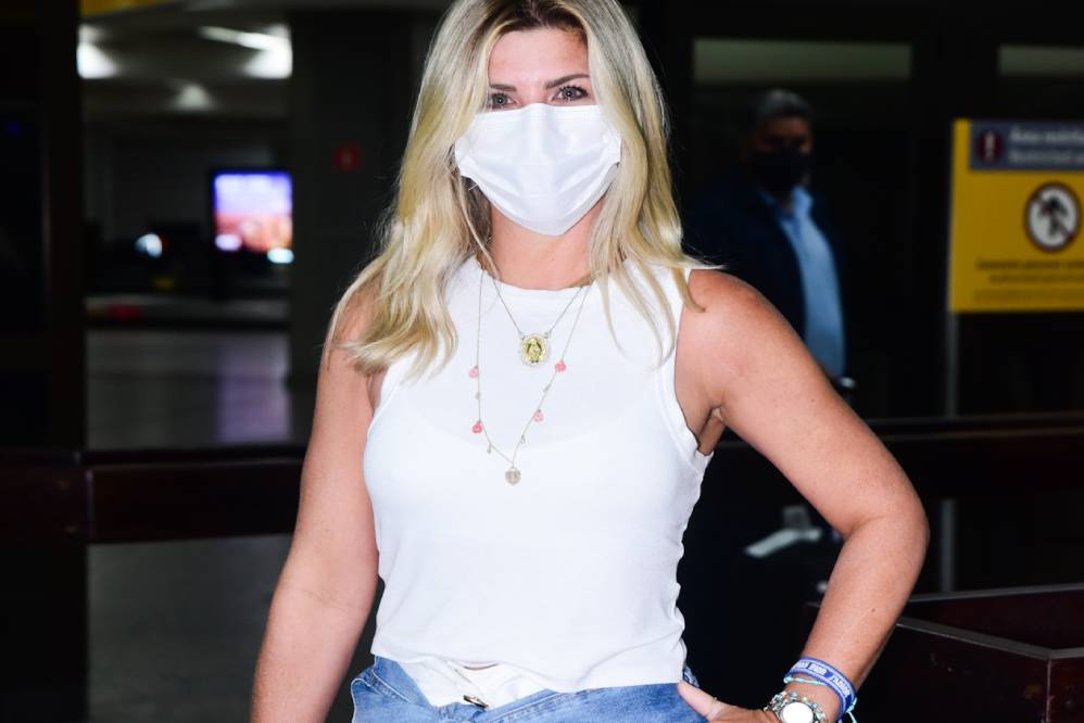 Irís Stefanelli posa para a foto