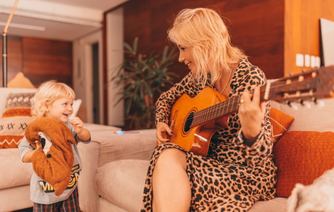 Luiza Possi e o filho Lucca, seu primogênito