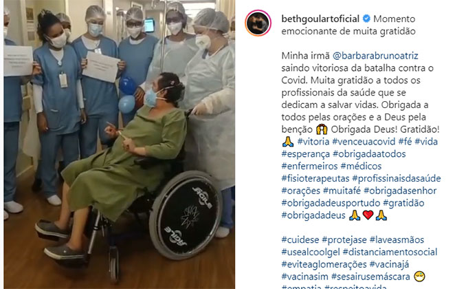 Beth Goulart posta feliz o momento da alta da irmã, Bárbara Bruno