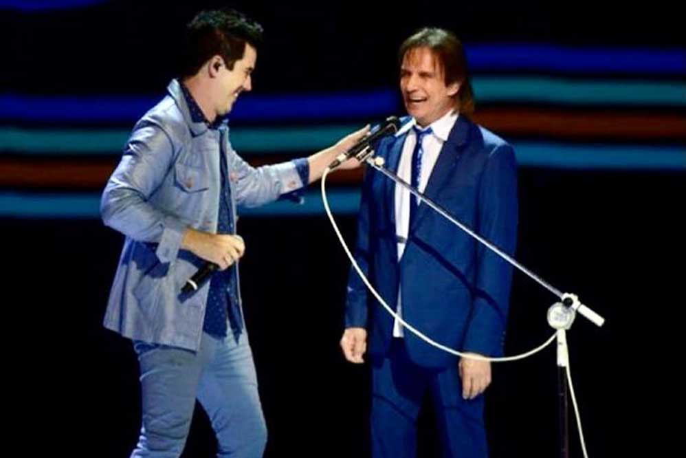 Rogério Fláusino no Especial Roberto Carlos, da Globo, em 2009