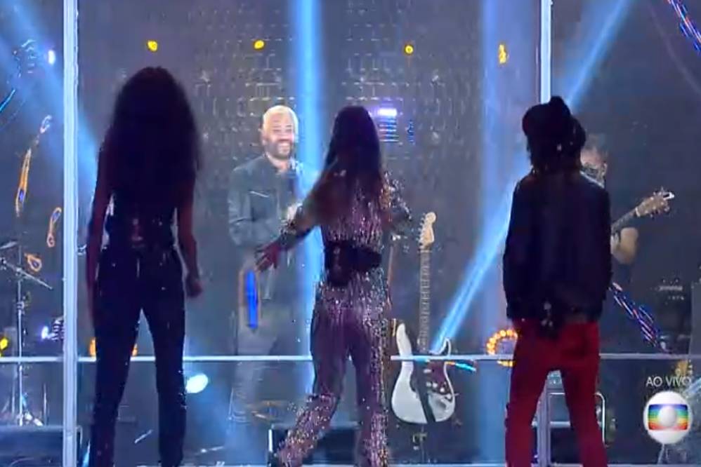 Projota faz show na final do BBB21