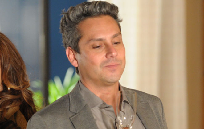 7.Stênio, Salve Jorge (2012)