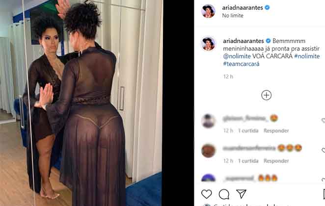 De camisola transparente, Ariadna arrasa e sensualiza em frente ao espelho