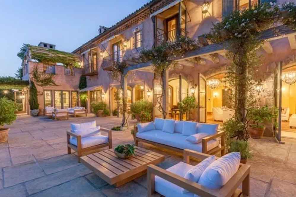 Parte a área do jardimVisão panorâmica do local