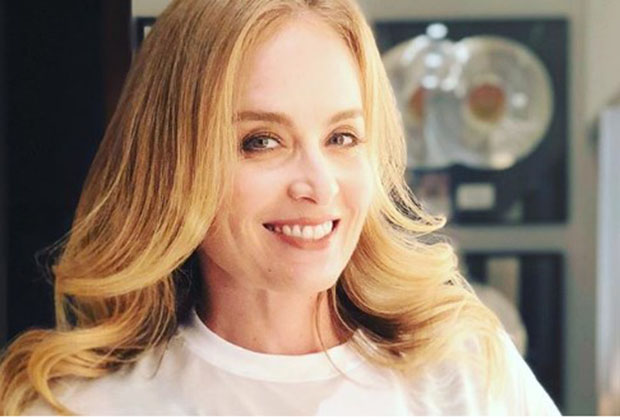 Angélica arrasa no look para clique em rede social - OFuxico