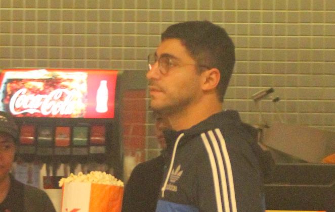Thiago Magalhães é visto acompanhado em shopping carioca - OFuxico
