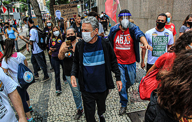 Chico Buarque participou de manifestação contra o presidente Jair Bolsonaro