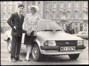 Princesa Diana e seu Ford Escort Ghia presente do principe Charles no