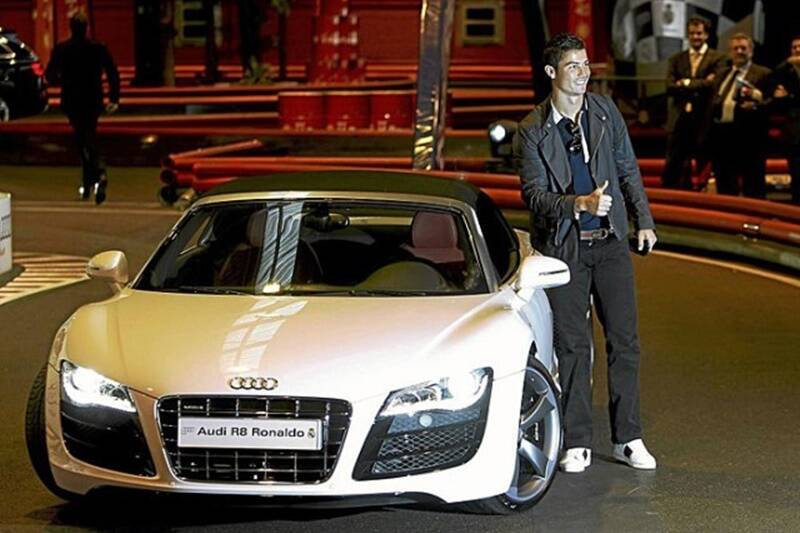 Cristiano Ronaldo e sua coleção de carros