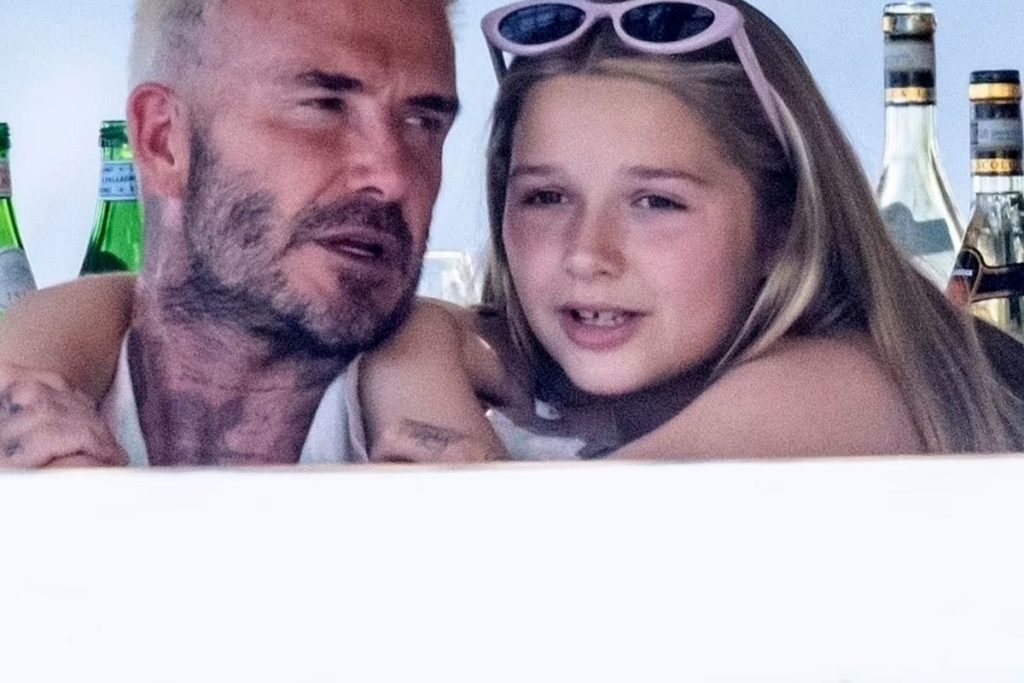 David Beckhan abraçado a filha Harper