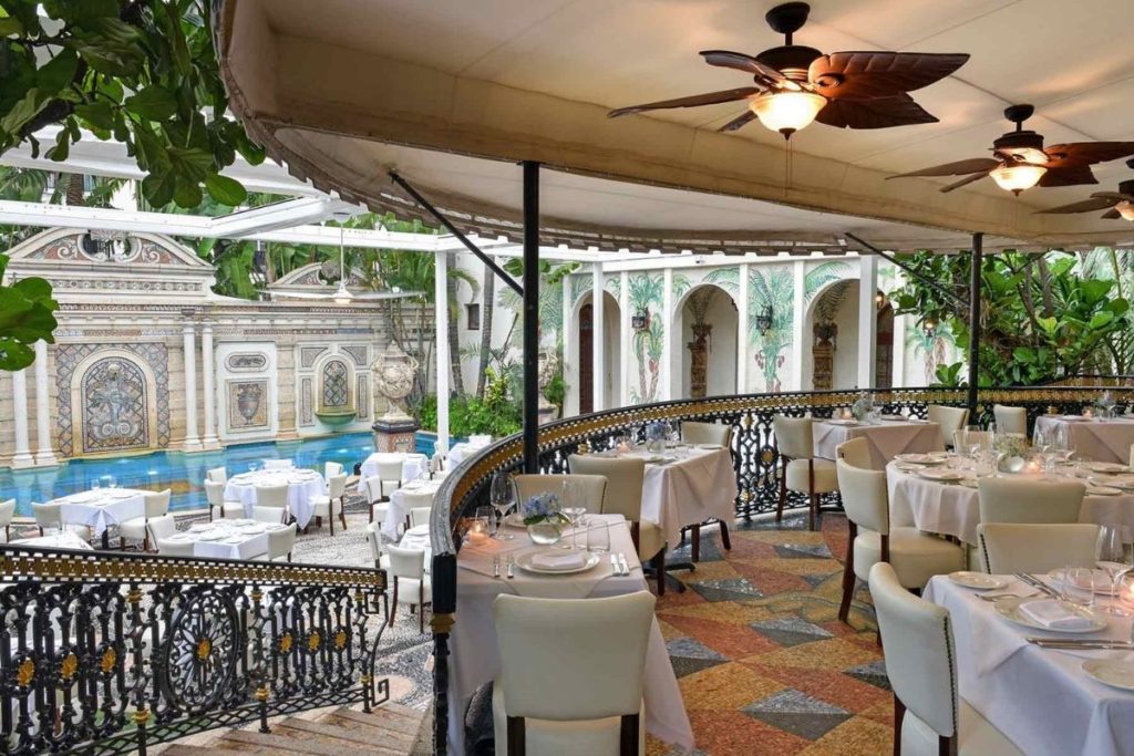 Hotel Villa Casa Casuarina - ex-mansao de giane versace