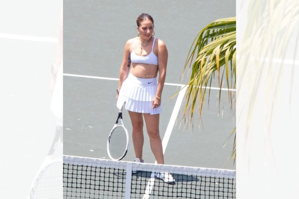 Lady-Gaga-entra-no-clima-da-Olimpíada-e-faz-aulas-de-tênis