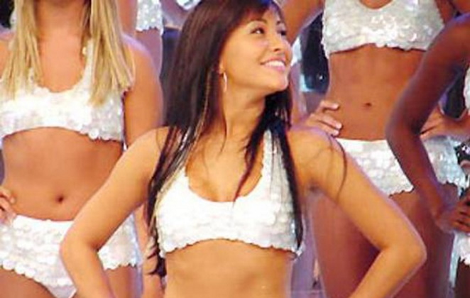 Sabrina Sato como bailarina do Domingão do Faustão